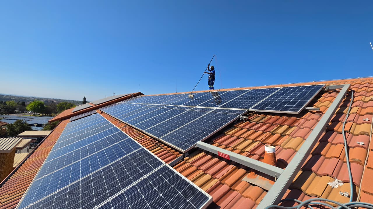 Solar panel cleaning project — Large residential installation